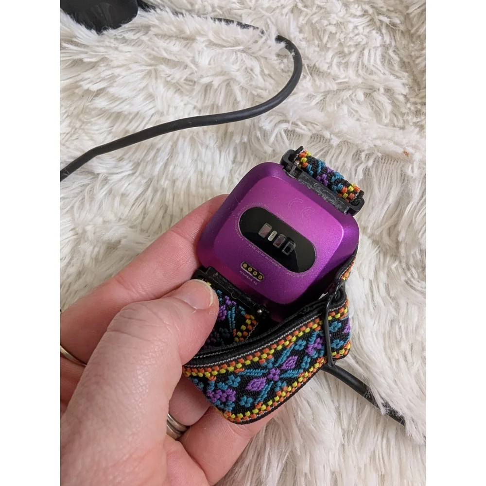 Fitbit Versa Lite Edition Purple With Stretchy Adjustable Band And Charger